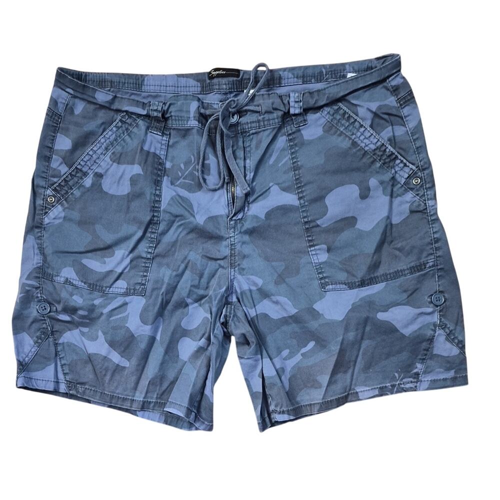 Supplies Women's Size 16 Navy Camo Cargo Shorts